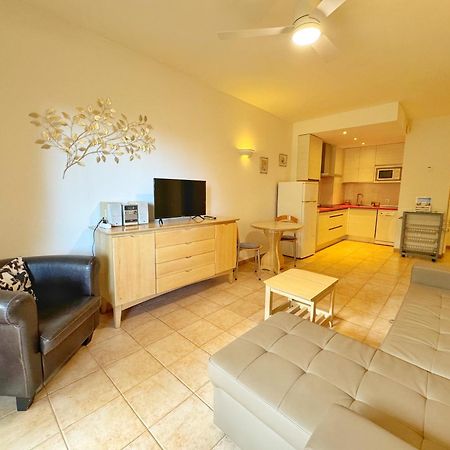 797 Holiday Rentals- Precioso Piso Con Vistas Al Jardin En Benalbeach 贝纳尔马德纳 外观 照片