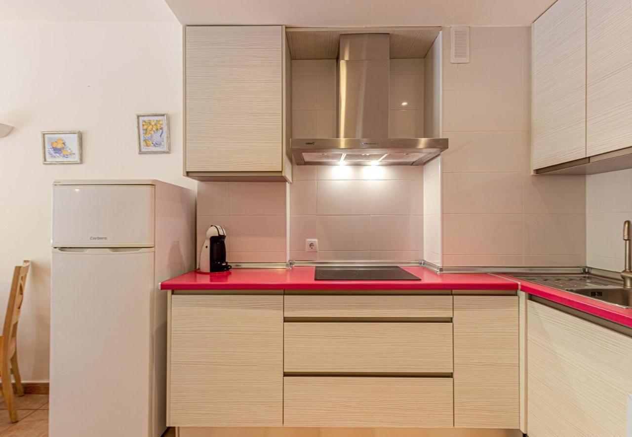 797 Holiday Rentals- Precioso Piso Con Vistas Al Jardin En Benalbeach 贝纳尔马德纳 外观 照片