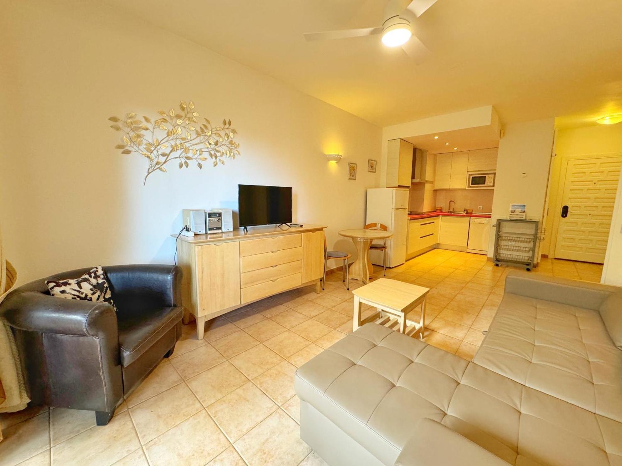 797 Holiday Rentals- Precioso Piso Con Vistas Al Jardin En Benalbeach 贝纳尔马德纳 外观 照片